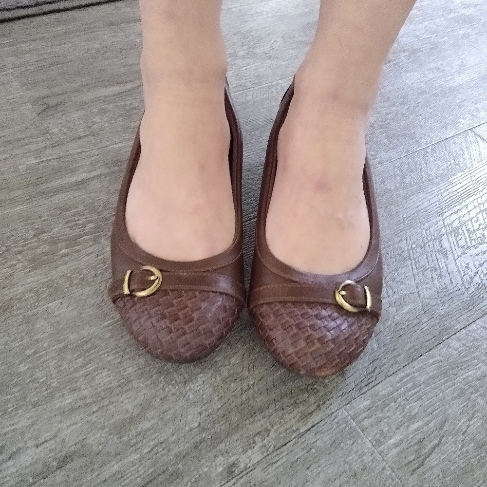 Women's flats